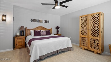 10738 W Wheatridge Dr in Sun City, AZ - Building Photo - Building Photo