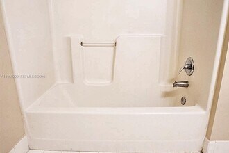 9909 Westwood Dr, Unit 35-1 in Tamarac, FL - Building Photo - Building Photo