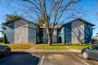 Willow Creek Apartments in Bowling Green, KY - Building Photo - Building Photo