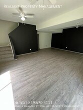 487 Whispering Hills Dr in Lexington, KY - Building Photo - Building Photo