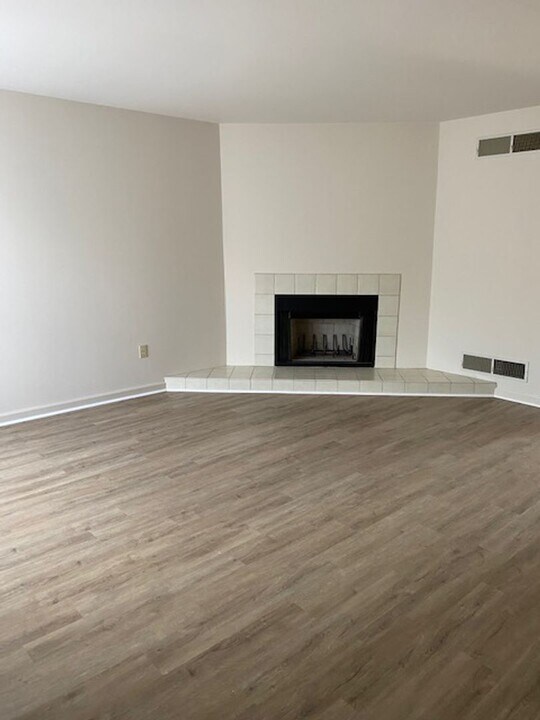 1844 Spring Ridge Ln in Lancaster, PA - Building Photo