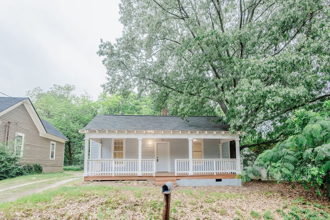 531 N 9th St in Griffin, GA - Building Photo