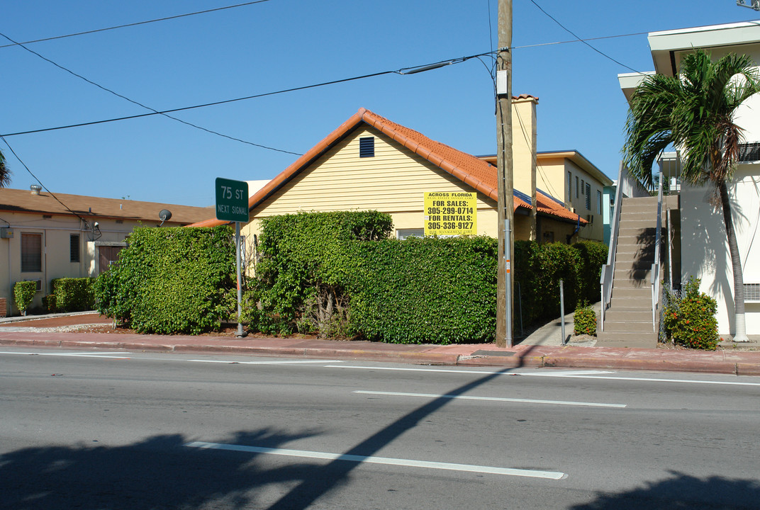 7626 Harding Ave in Miami Beach, FL - Building Photo