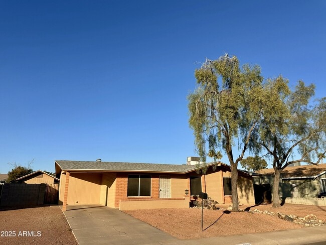 property at 1802 W Villa Rita Dr