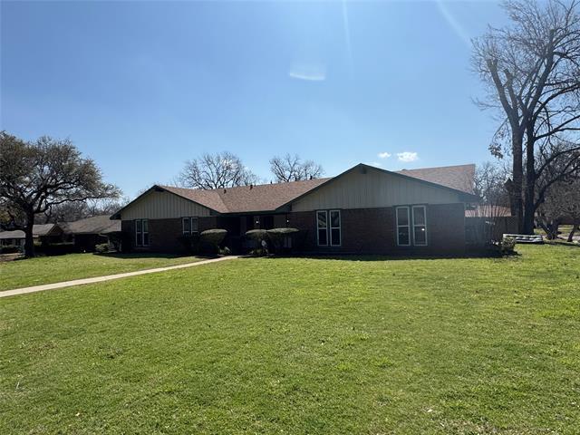 property at 2600 Briarwood Dr