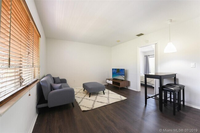 345 Michigan Ave in Miami Beach, FL - Building Photo - Building Photo