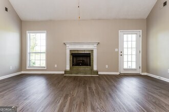 215 Ashton Dr in Covington, GA - Building Photo - Building Photo
