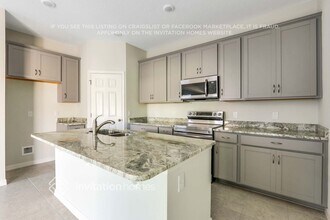 5155 Sea Mist Ln in Zephyrhills, FL - Foto de edificio - Building Photo