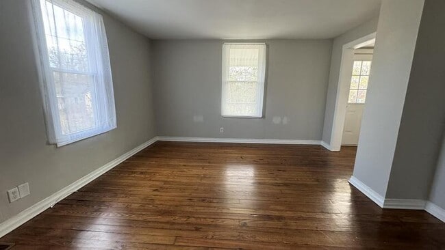 2302 Dunkirk Ave NE in Roanoke, VA - Building Photo - Building Photo