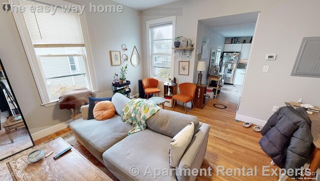 13 Pleasant St