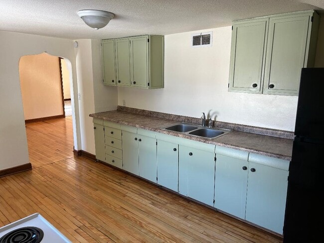 300 Radtke St, Unit 300 Radtke St. in Schofield, WI - Foto de edificio - Building Photo