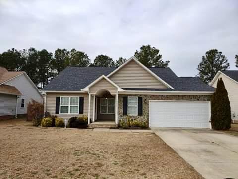 5648 Seafield Ln in Hope Mills, NC - Building Photo