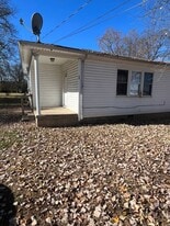 327 Cornelius Ave in Russellville, KY - Building Photo