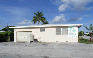 Bears Apartments in Lake Worth, FL - Building Photo - Building Photo