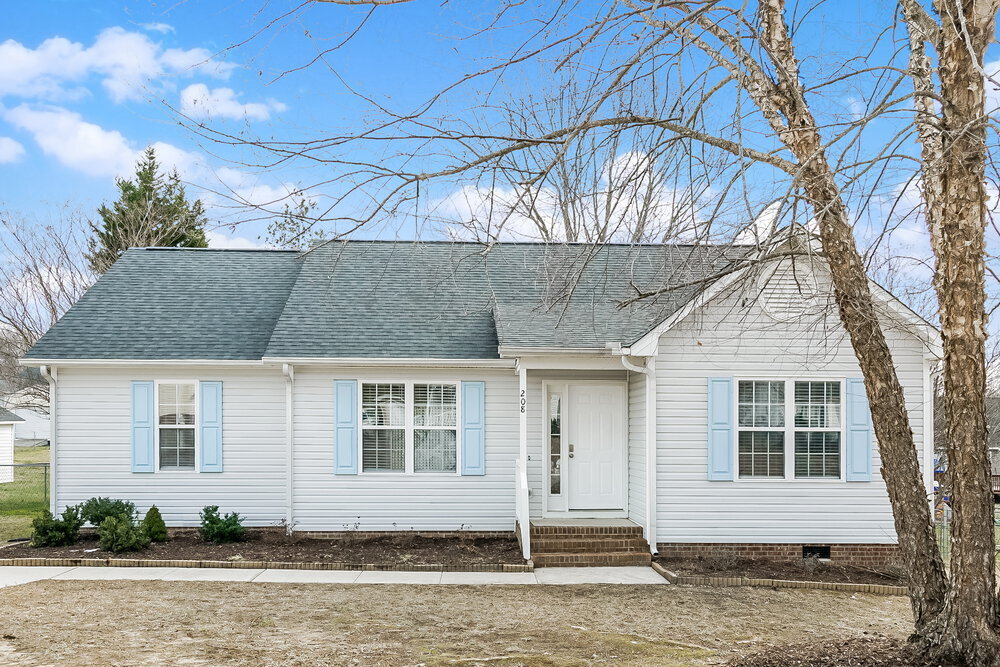 208 Mitchell Ave in Clayton, NC - Building Photo