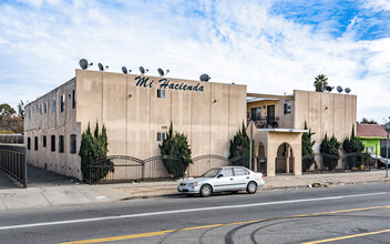 Mi Hacienda in Los Angeles, CA - Building Photo - Building Photo