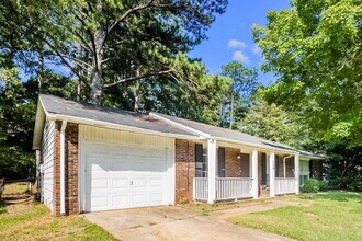 156 Meadowlark Ln in Jonesboro, GA - Building Photo - Building Photo