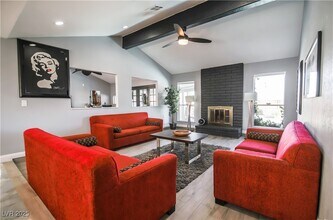 5086 Cartaro Dr in Las Vegas, NV - Building Photo - Building Photo