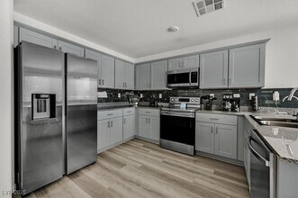 2845 Mariner Turquoise Ln in Las Vegas, NV - Building Photo - Building Photo