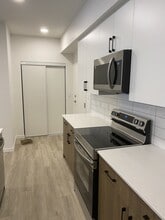 9227-9228 228 St NW in Edmonton, AB - Building Photo - Building Photo