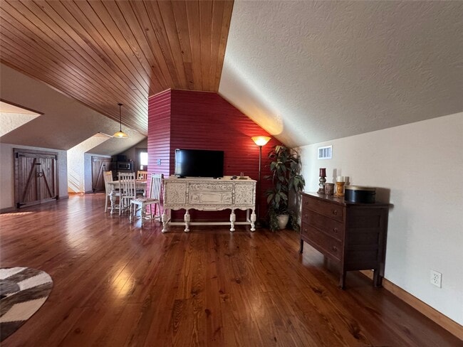 6055 Trackside Rd in Chappell Hill, TX - Building Photo - Building Photo