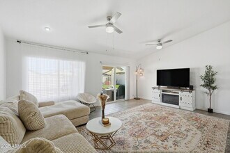 6411 N 81st Dr in Glendale, AZ - Building Photo - Building Photo