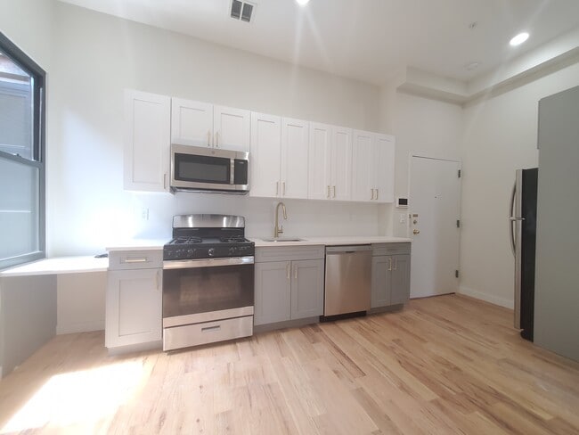 141 Monticello Ave, Unit 1