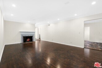 15543 Del Gado Dr in Los Angeles, CA - Building Photo - Building Photo