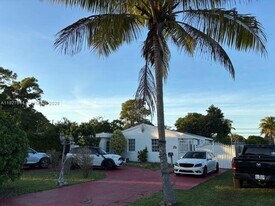 1815 NE 175th St in North Miami Beach, FL - Building Photo