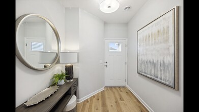356 Trenton Ln N in St. Paul, MN - Building Photo - Building Photo