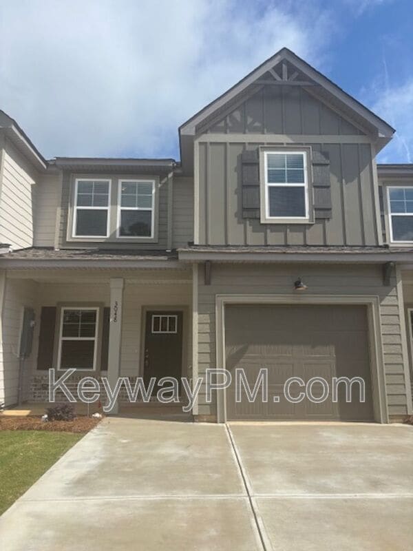 property at 3048 Venetian Dr