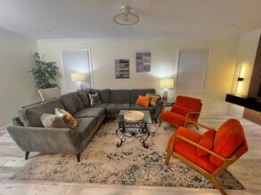 321 Senate Ct in Herndon, VA - Building Photo - Building Photo