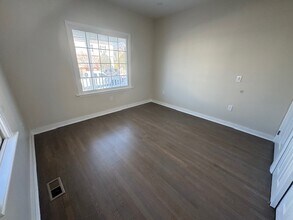 104 Maple Ave in Stamford, CT - Building Photo - Building Photo