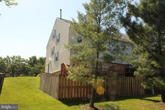 21176 Winding Brook Square in Ashburn, VA - Building Photo - Building Photo