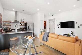 1617 Hope St in Philadelphia, PA - Building Photo - Building Photo