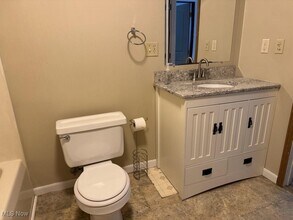 118 8th Dr NE in New Philadelphia, OH - Building Photo - Building Photo