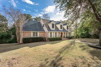 405 Canterbury Ln in Gulf Breeze, FL - Building Photo - Building Photo