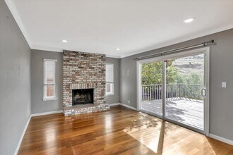 28625 Hayward Blvd in Hayward, CA - Building Photo - Building Photo