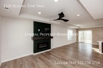 1330 Blazing Star Dr in Carlisle, IA - Building Photo - Building Photo