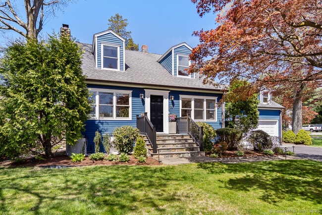 property at 73 Coachlamp Ln