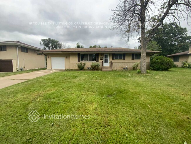 property at 3106 64th Ave N