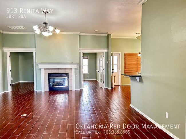 913 Renita Way in Moore, OK - Foto de edificio - Building Photo
