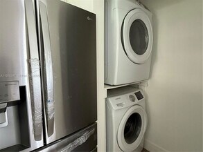 15749 Woodgate Ct in Sunrise, FL - Building Photo - Building Photo