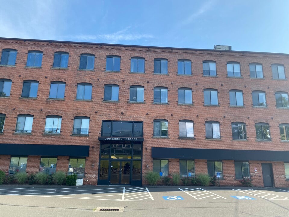 300 Church St, Unit 300 Church Street in Yalesville, CT - Foto de edificio