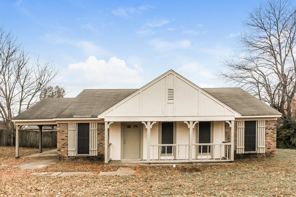 6265 Jamestown Dr in Horn Lake, MS - Foto de edificio