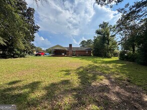 107 Belair Dr in Statesboro, GA - Building Photo - Building Photo