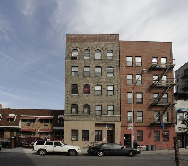 93 Seigel St in Brooklyn, NY - Building Photo - Building Photo