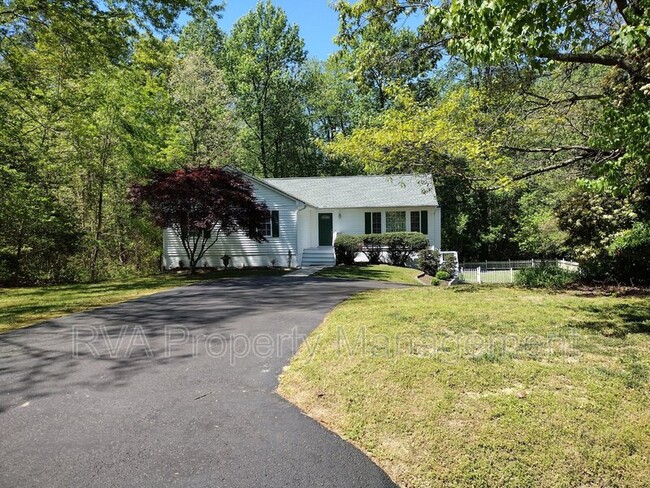 5815 Meadowood Pl in Richmond, VA - Building Photo - Building Photo