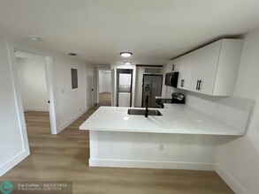 519 NW 12th Ave in Fort Lauderdale, FL - Building Photo - Building Photo