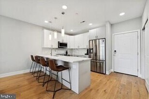 700 Moyer St in Philadelphia, PA - Building Photo